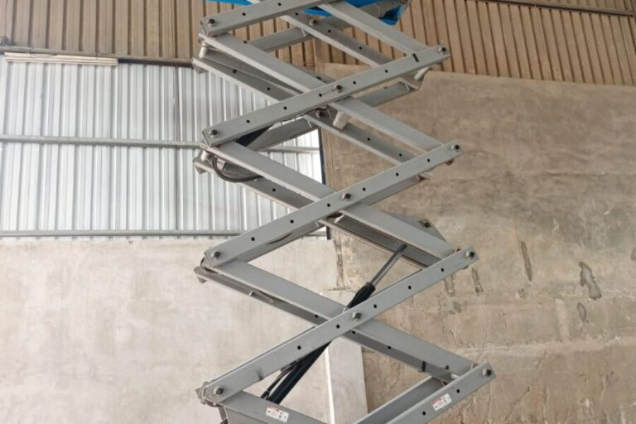 Sewa-Scissor-Lift-Genie-Nganjuk